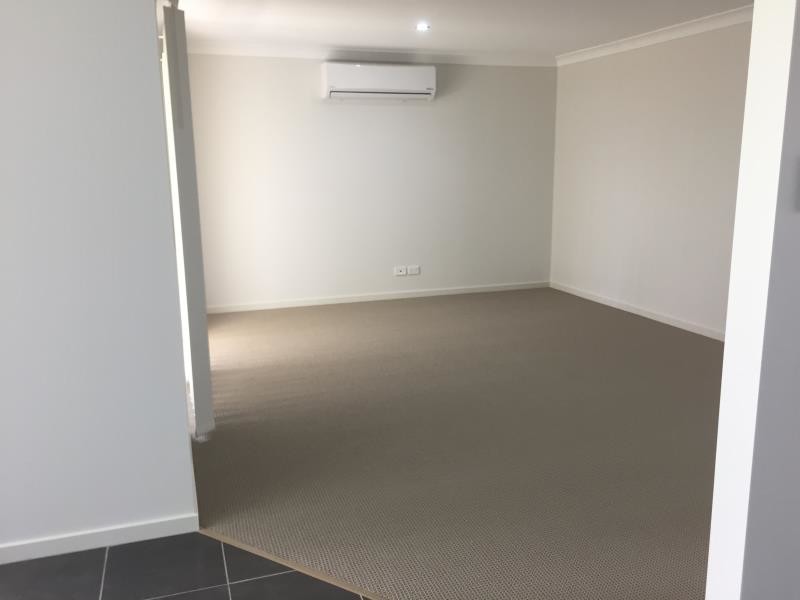 7 Hedgerose Way, Parkhurst QLD 4702